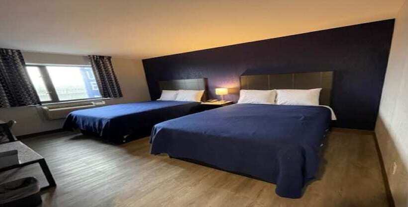 ホテル Blue Bird Inn