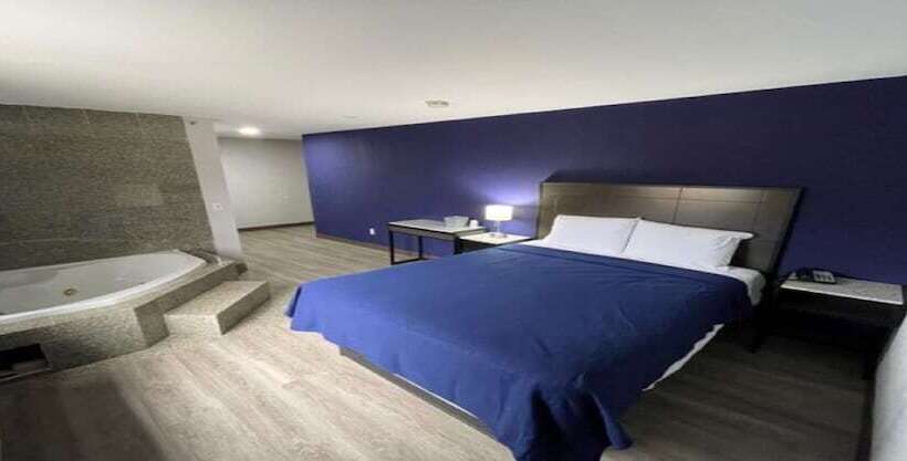 ホテル Blue Bird Inn