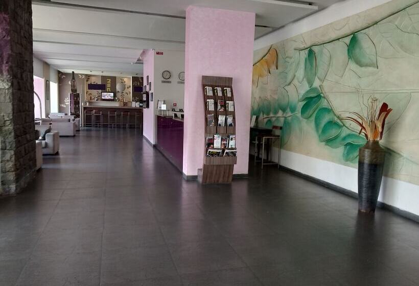 酒店 Celebration Lavasa