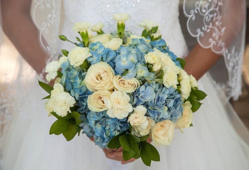 호텔 Courtyard By Marriott Bali Nusa Dua Resort