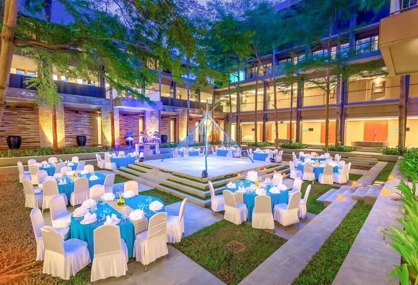 هتل Courtyard By Marriott Bali Nusa Dua Resort