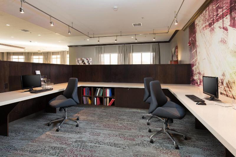 호텔 Courtyard Des Moines West Jordan Creek