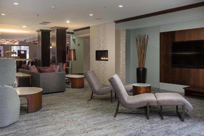 호텔 Courtyard Des Moines West Jordan Creek