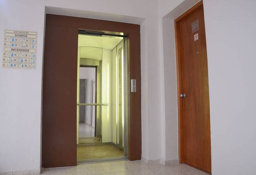 호텔 Delfines   A 2 Calles Del Acuario Veracruz