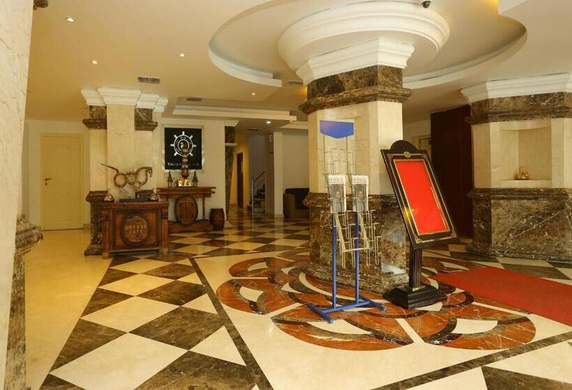 酒店 Emarald Suites