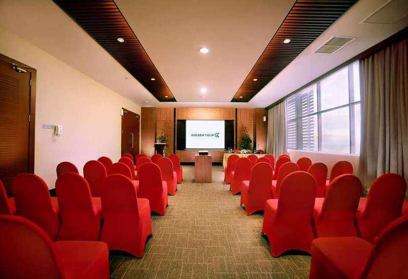 Golden Tulip Balikpapan Hotel & Suites
