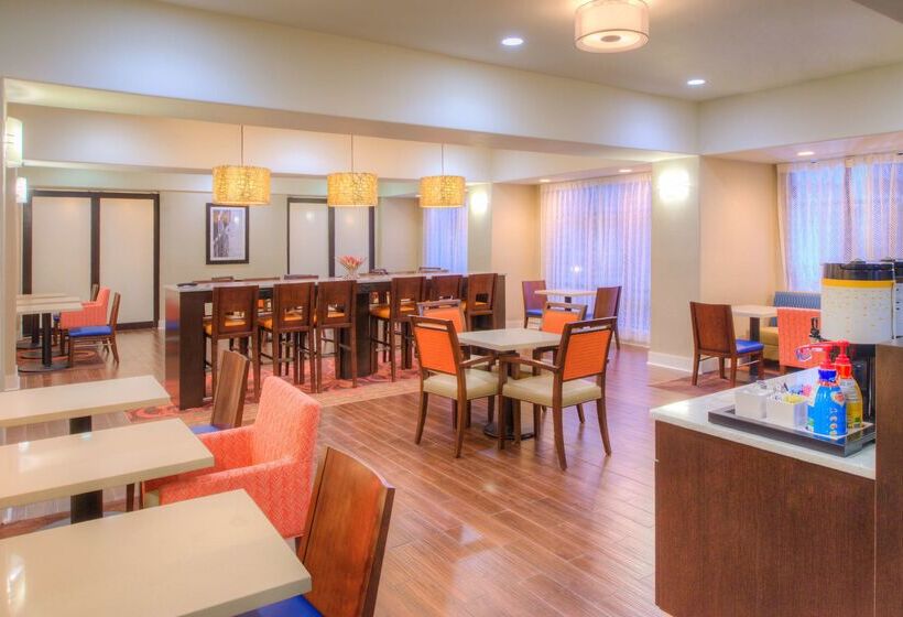 בית מלון כפרי Hampton Inn Baton Rouge  Denham Springs
