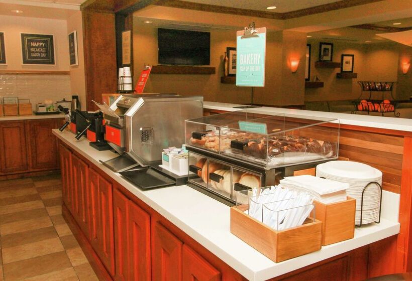 ホテル Hampton Inn Commerce Novi