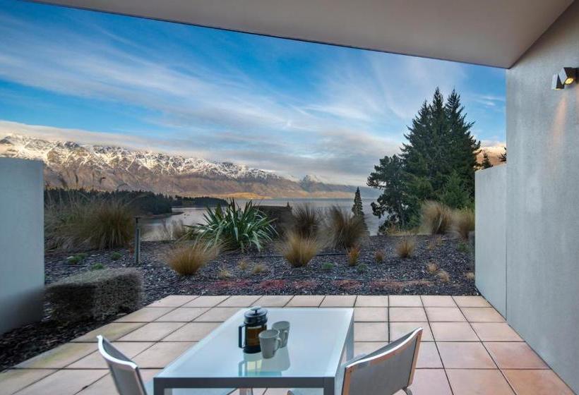 هتل Highview Apartments