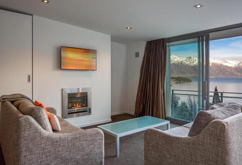 هتل Highview Apartments