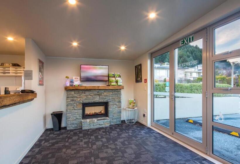 هتل Highview Apartments