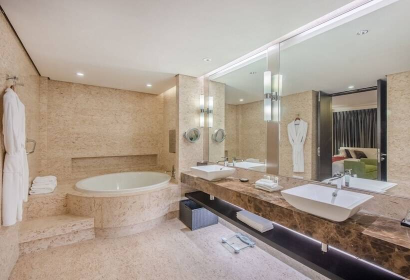 בית מלון כפרי Holiday Inn Nantong Oasis International, An Ihg