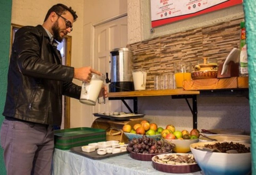 فندق Hostal Forestal