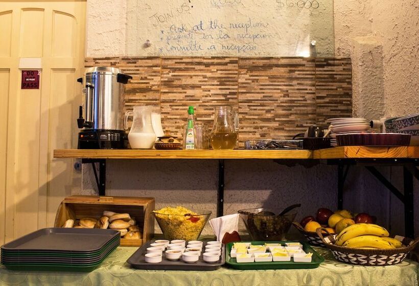 فندق Hostal Forestal