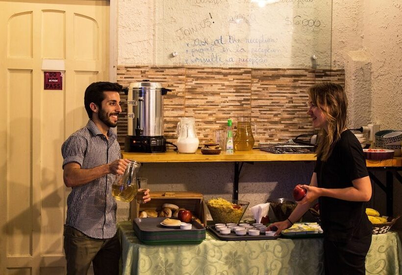 فندق Hostal Forestal