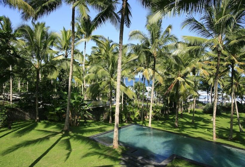 בית מלון כפרי Kelapa Retreat & Spa