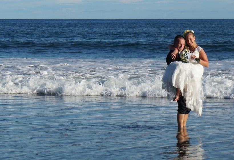 בית מלון כפרי Kelapa Retreat & Spa