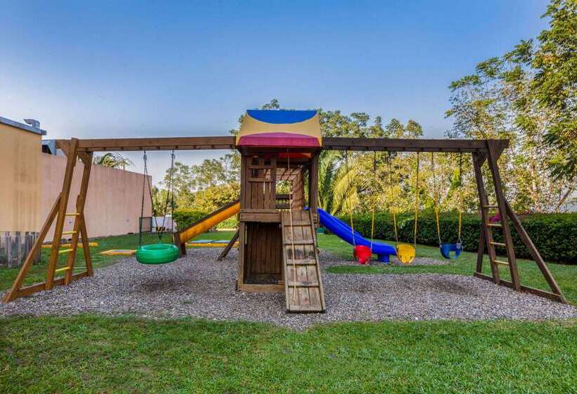 בית מלון כפרי La Quinta By Wyndham Poza Rica