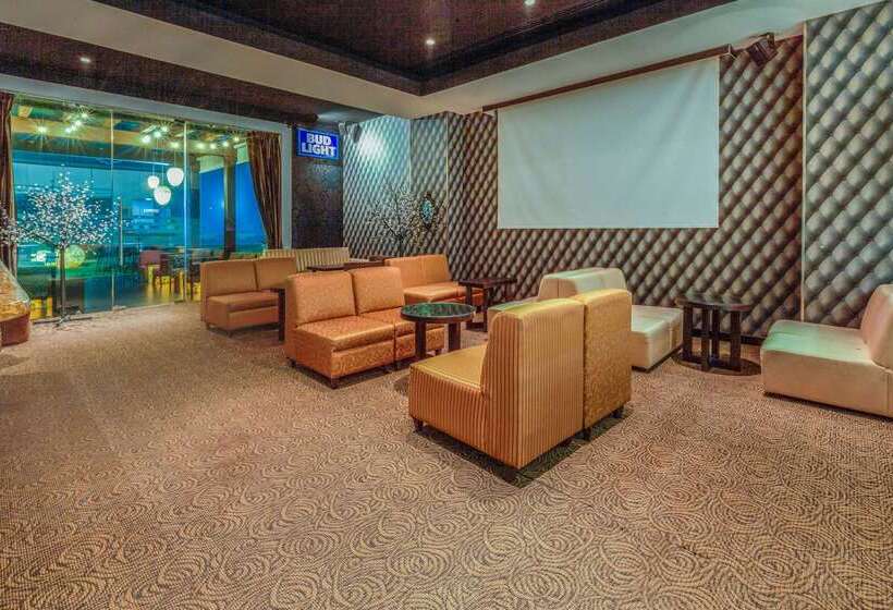 בית מלון כפרי La Quinta By Wyndham Poza Rica