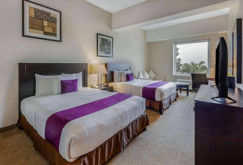 בית מלון כפרי La Quinta By Wyndham Poza Rica