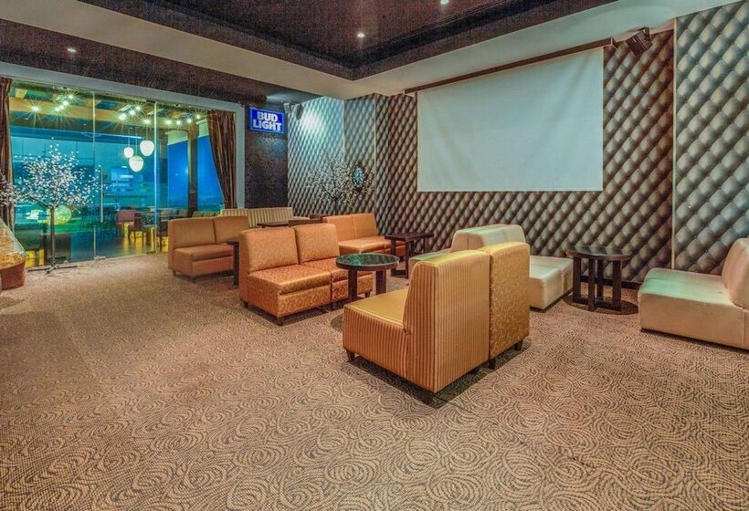 בית מלון כפרי La Quinta By Wyndham Poza Rica