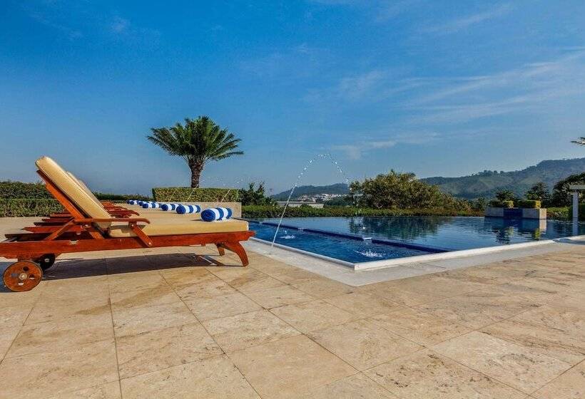 בית מלון כפרי La Quinta By Wyndham Poza Rica