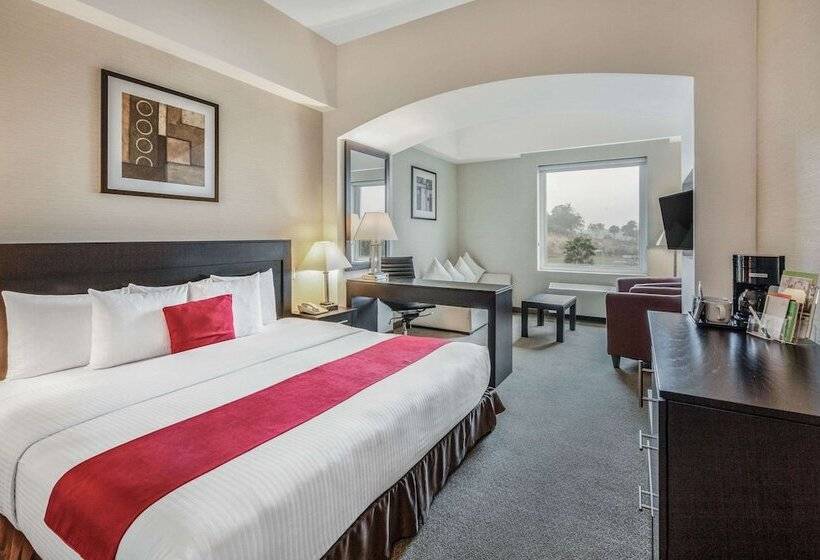 בית מלון כפרי La Quinta By Wyndham Poza Rica