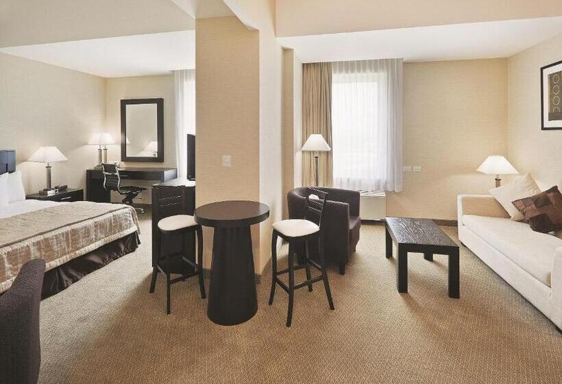 בית מלון כפרי La Quinta By Wyndham Poza Rica