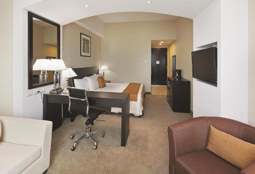 בית מלון כפרי La Quinta By Wyndham Poza Rica