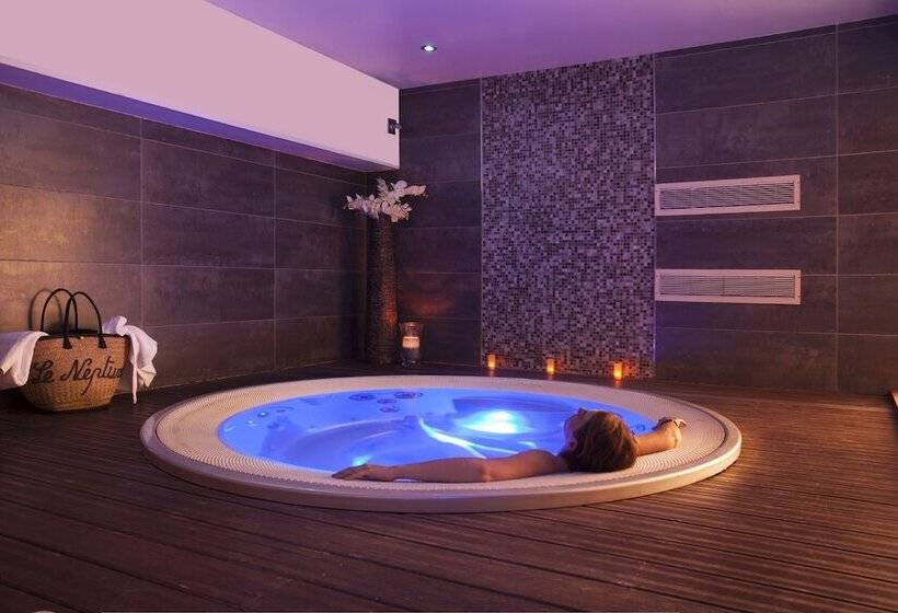 ホテル Le Neptune & Spa