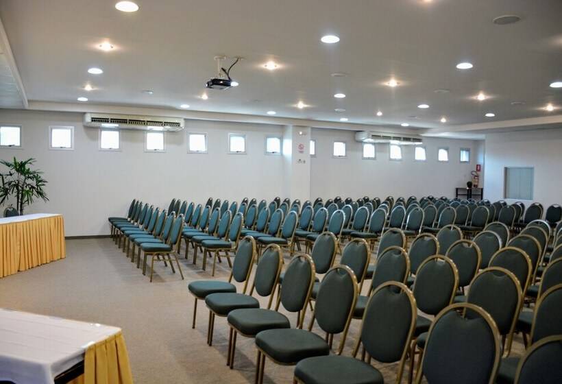 בית מלון כפרי Maione