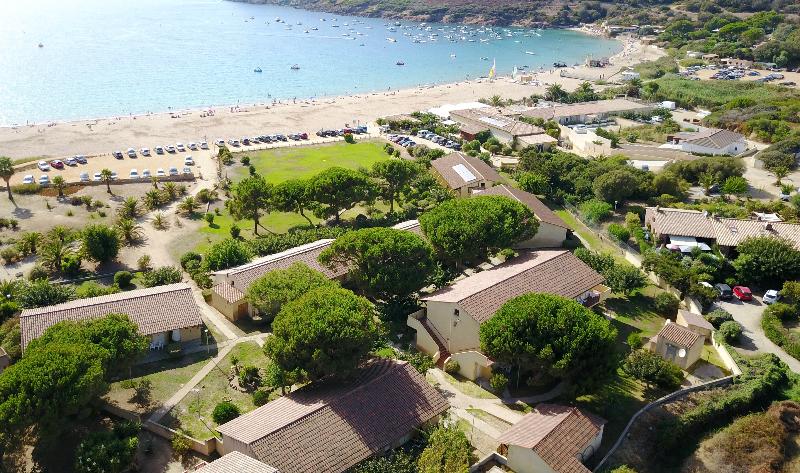 هتل Hôtel Restaurant Marina Di Lava   Grand Ajaccio