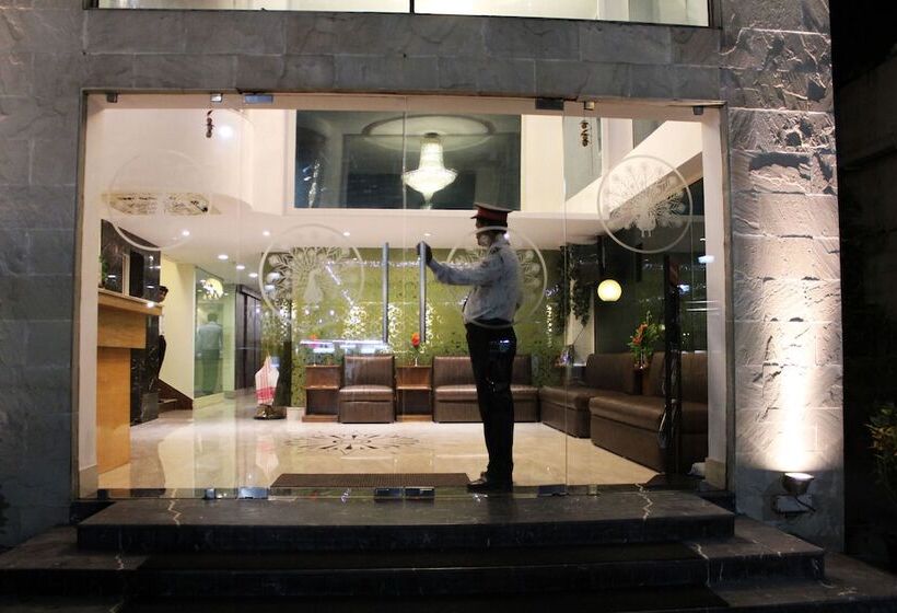 Отель Mayur Residency