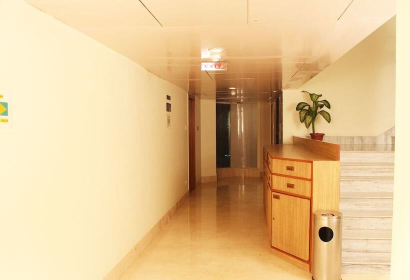 Отель Mayur Residency