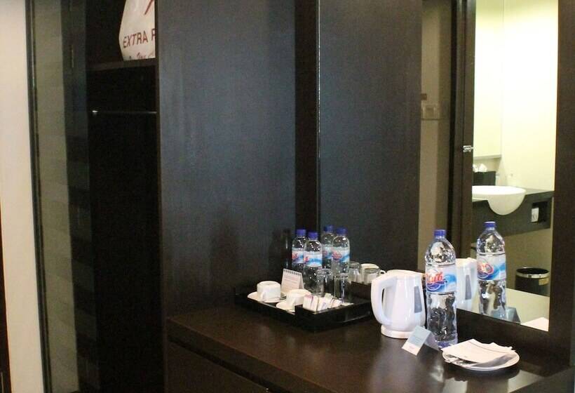 هتل Mercure Pontianak City Center