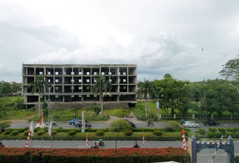 فندق Mercure Pontianak City Center