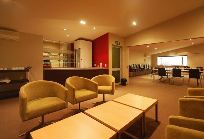 Отель Park View Motor Lodge