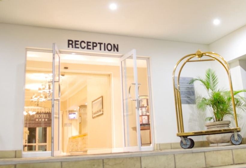 Premier Hotel The Richards