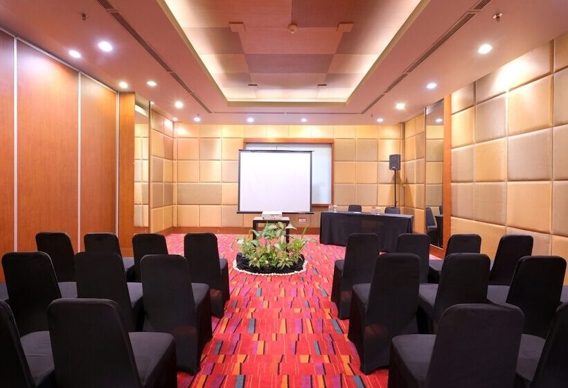 Quest Hotel Simpang Lima   Semarang By Aston