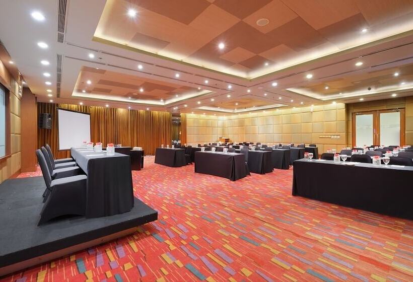 Quest Hotel Simpang Lima   Semarang By Aston