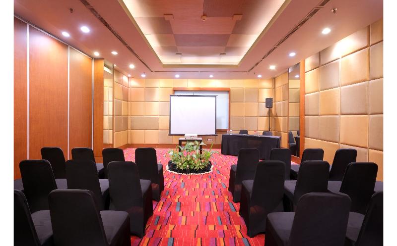 Quest Hotel Simpang Lima   Semarang By Aston