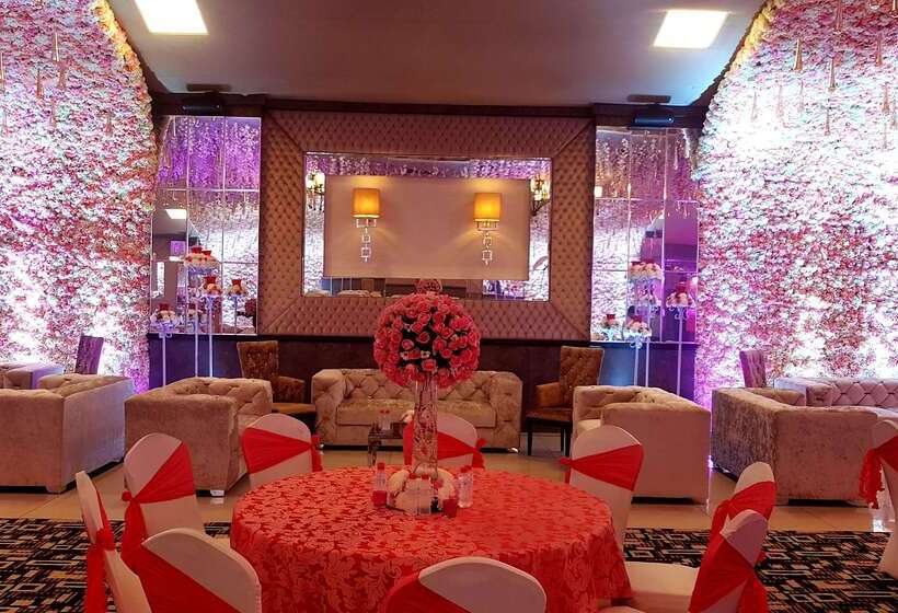 Radisson Blu Hotel New Delhi Paschim Vihar