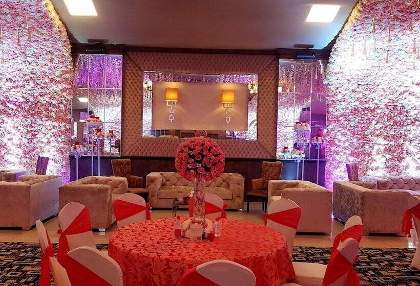 Radisson Blu Hotel New Delhi Paschim Vihar