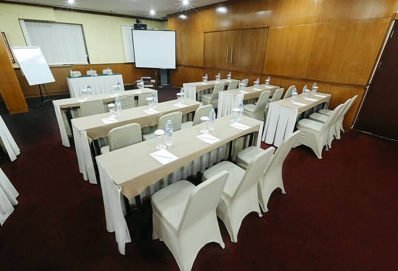 فندق Santika Pontianak