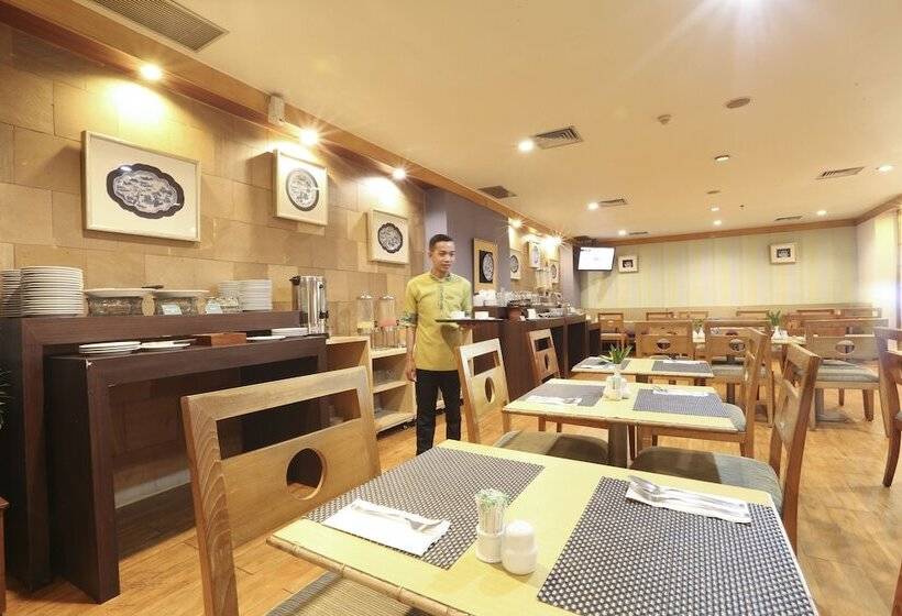 בית מלון כפרי Santika Pontianak