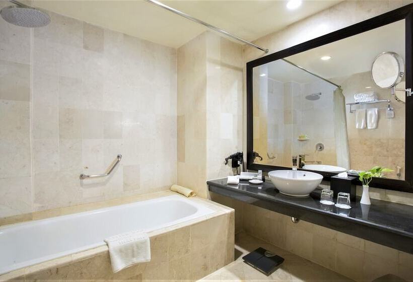 Swiss Belhotel Silae Palu