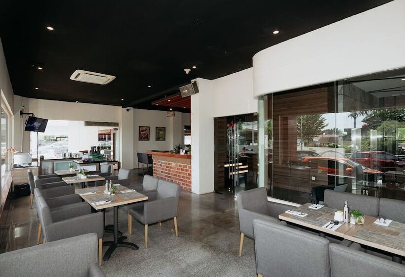 ホテル Swissbelinn Baloi Batam