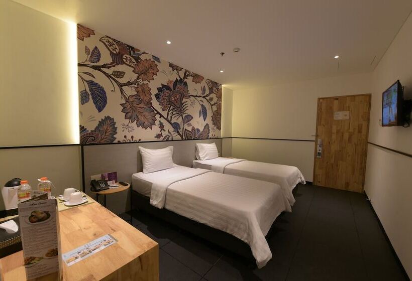 Отель Swissbelinn Medan