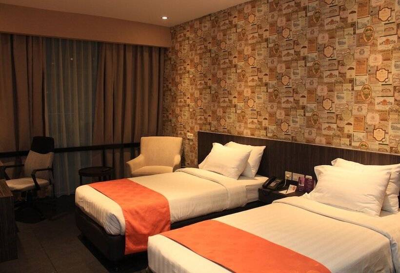Отель Swissbelinn Medan