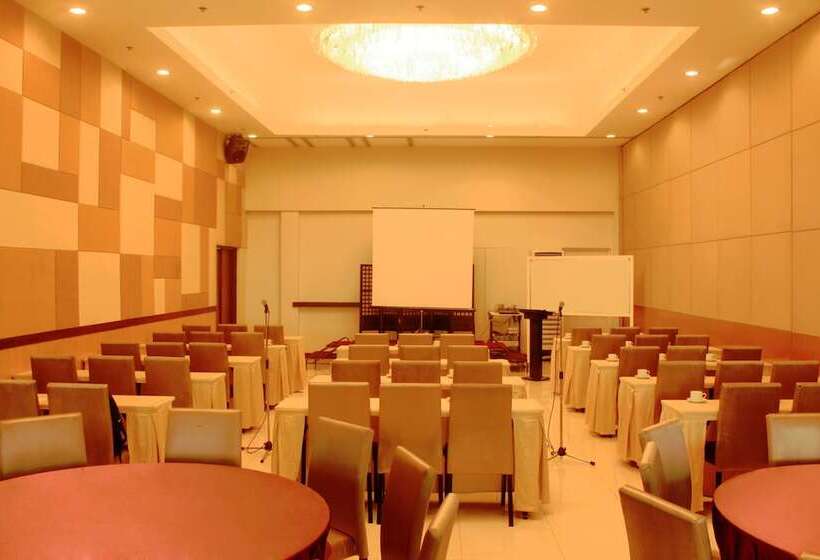 هتل The Cocoon Boutique